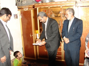 دیدار مدیرکل دیوان محاسبات استان با خانواده مددجویان تحت پوشش اداره کل بهزیستی